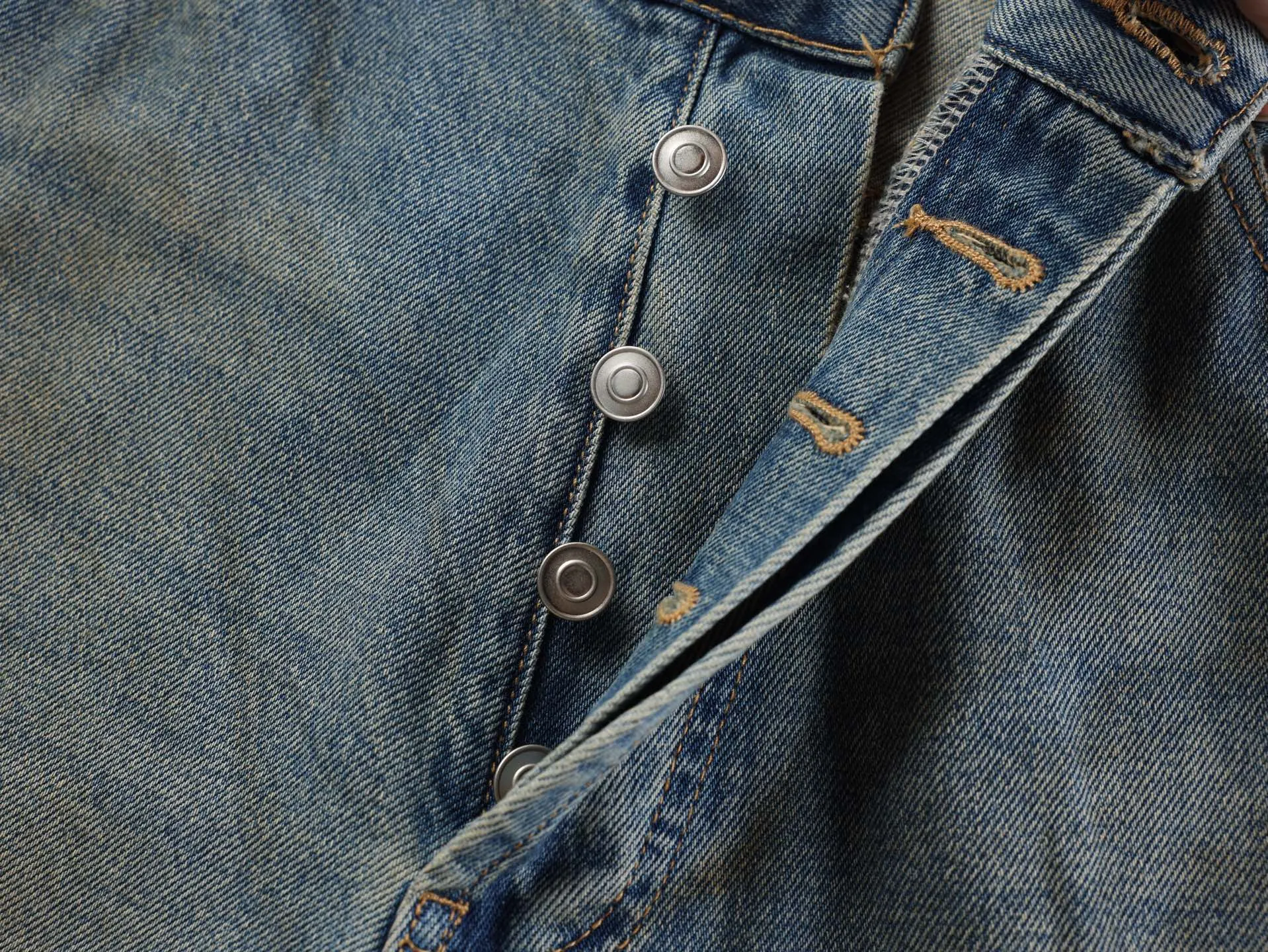 Acne Studios 26SS 100% ， 13–14oz ， ， ， ， ， ， Retro 。 ， ， Light Blue ， ， ， 。 ， 、 、 ， Retro 。 ， + ， ， ， ， ； + ， 。 ， ， ， Retro ， 。 ， ， ， ， Retro ， 。 Size:28-30-32-34